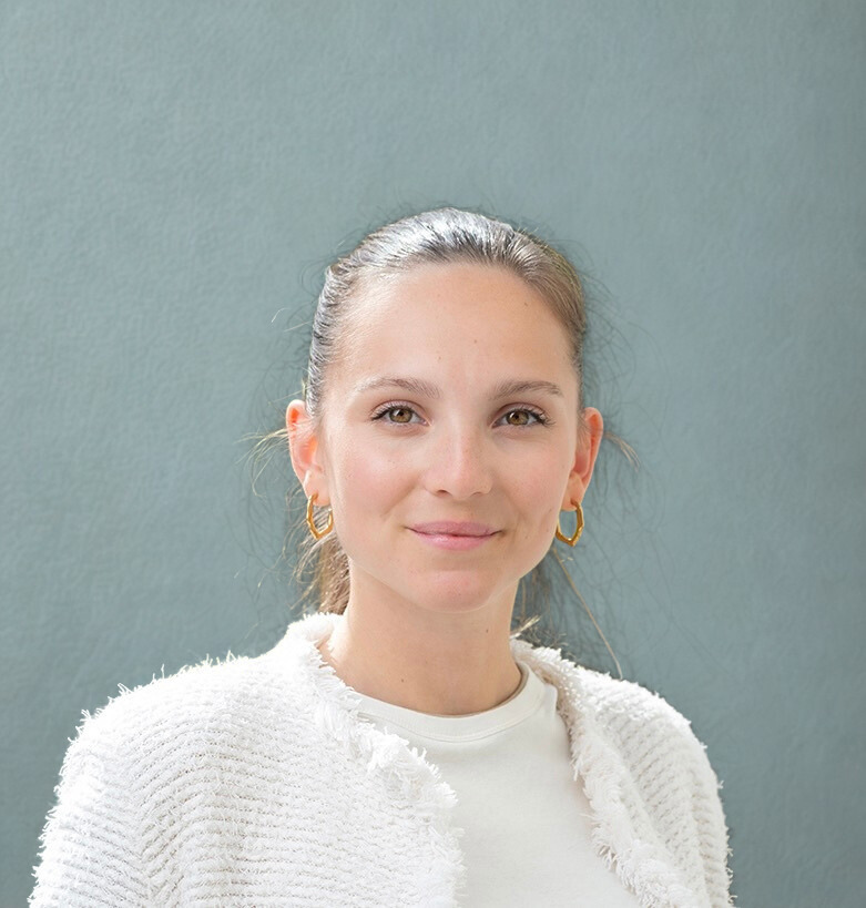 Léa Savioz - Porträt Administrative Assistentin